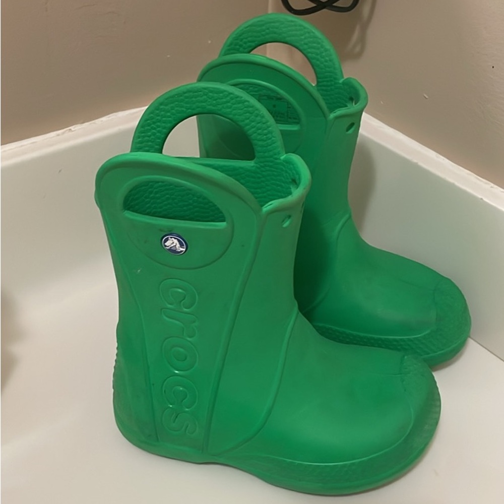 CROCS Kids Vibrant Green Rain Boots
